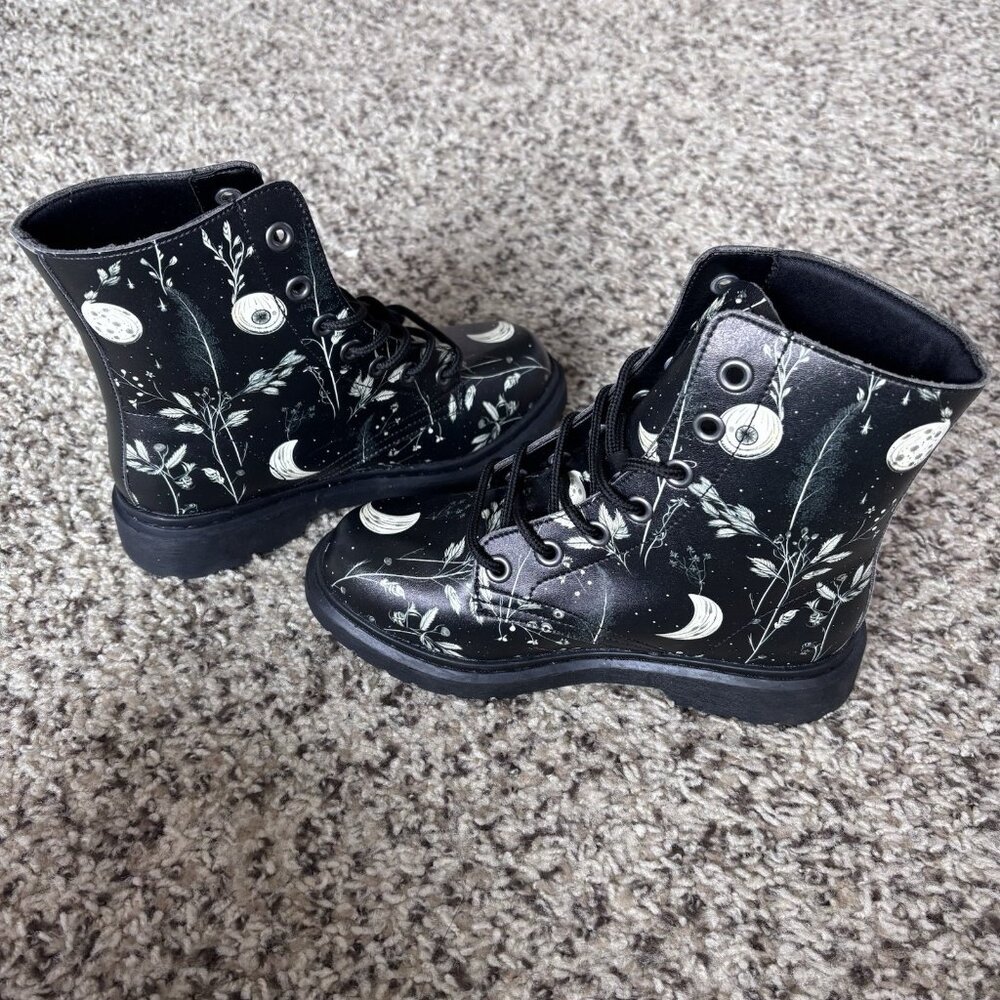 Rogue + Wolf  Twilight Garden Boot Vegan Leather Doc-Style Black Girls Size 4.5 - Picture 10 of 14